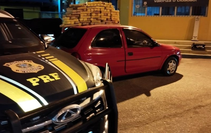 Suspeitos responder&atilde;o por tr&aacute;fico de drogas – Foto: PRF / Divulga&ccedil;&atilde;o