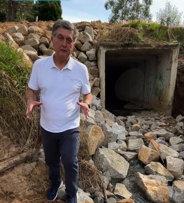 A obra j&aacute; havia sido embargada pelo Instituto do Meio Ambiente de Santa Catarina – Foto: Reprodu&ccedil;&atilde;o/Topazio Neto/ND