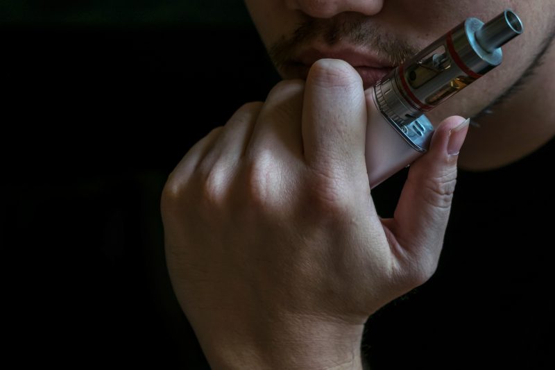 Mais de 1 milhão de pessoas já experimentaram vapes no Brasil, segundo Ministério da Saúde - Foto: Freepik/Reprodução/ND