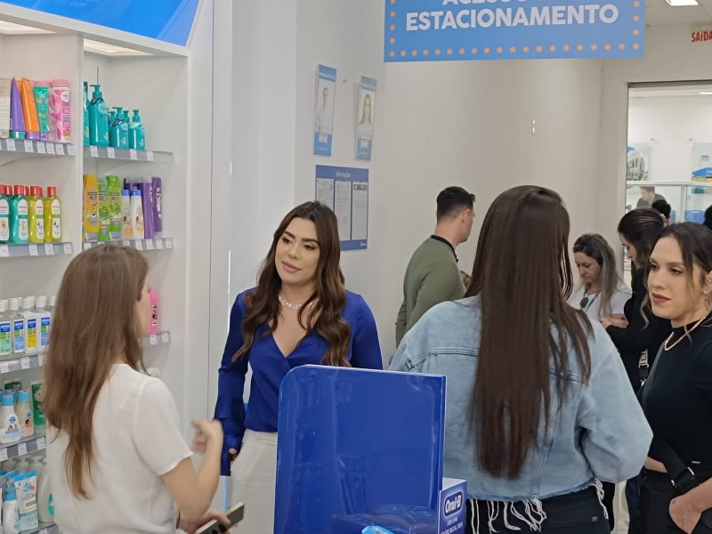 cantora sertaneja naiara azevedo