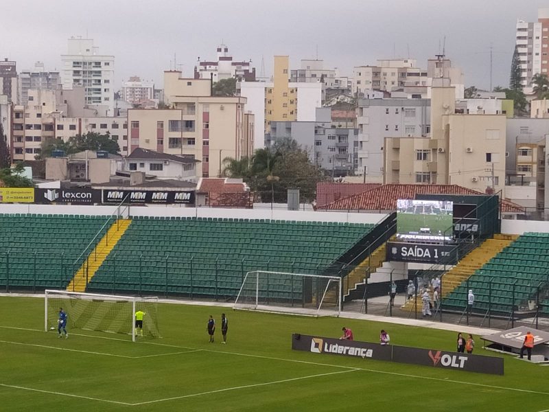 Jogo da Série A tem a presença de telão no Estádio Orlando Scarpelli