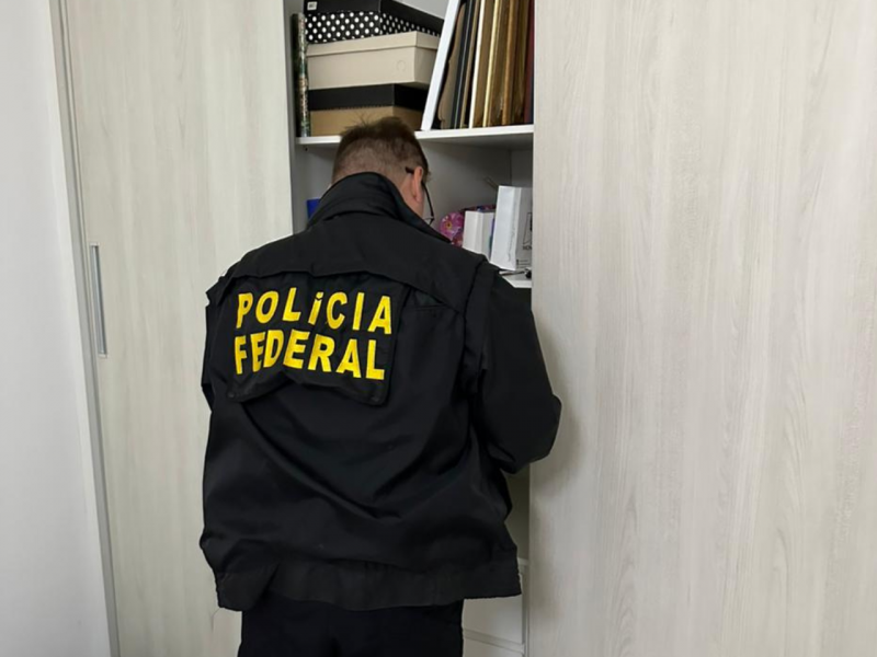 Operação mira em empresa suspeita de se aliar com grupo criminoso para operar no mercado financeiro de forma ilegal