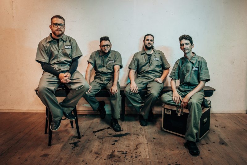 Banda Parafuso Silvestre apresenta seu document&aacute;rio “Pedindo Nostalgia Quando a Rotina D&oacute;i&rdquo; no CineSonora nesta quarta (05) no Cinema do CIC, em Florian&oacute;polis – Foto: Divulga&ccedil;&atilde;o