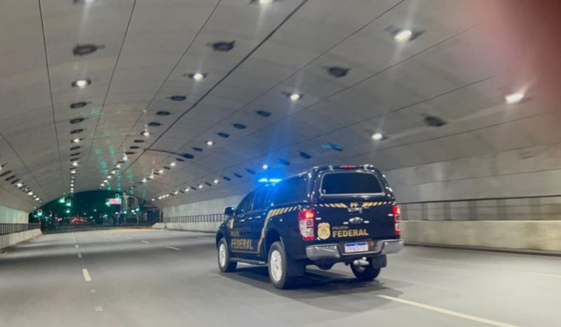 Polícia Federal cumpre mandados em endereços ligados a ex-diretores das Lojas Americanas