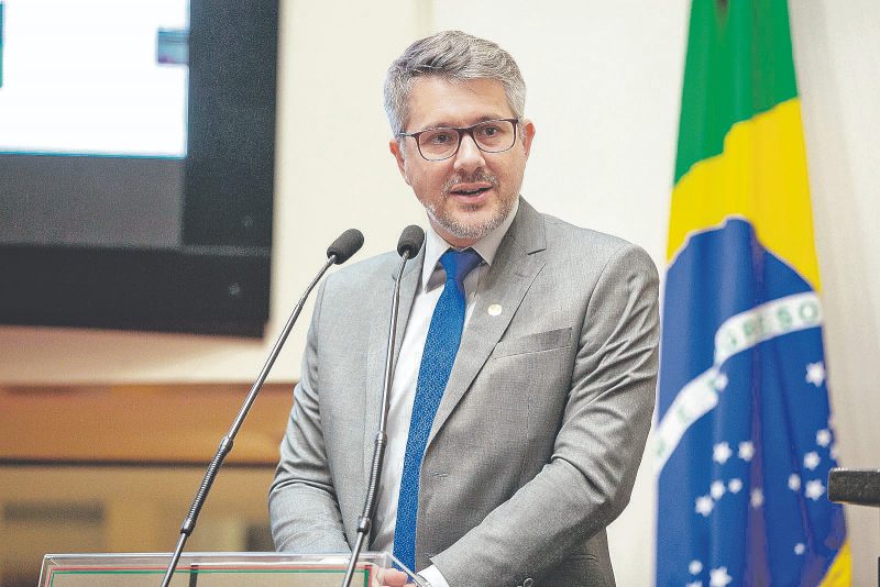 Presidente do Creci-SC, Fernando Amorim Willrich fala das altas taxas dos cartórios