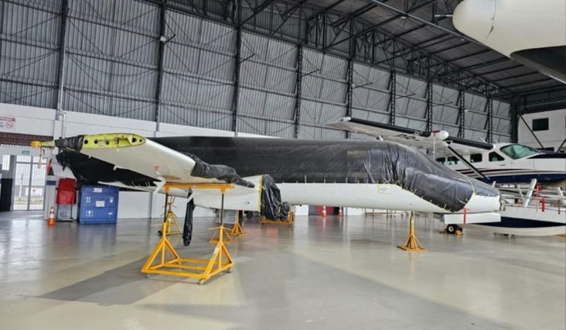 Fortuna do tráfico da rota da cocaína era ocultada em bens como aeronaves, como mostra um avião na foto