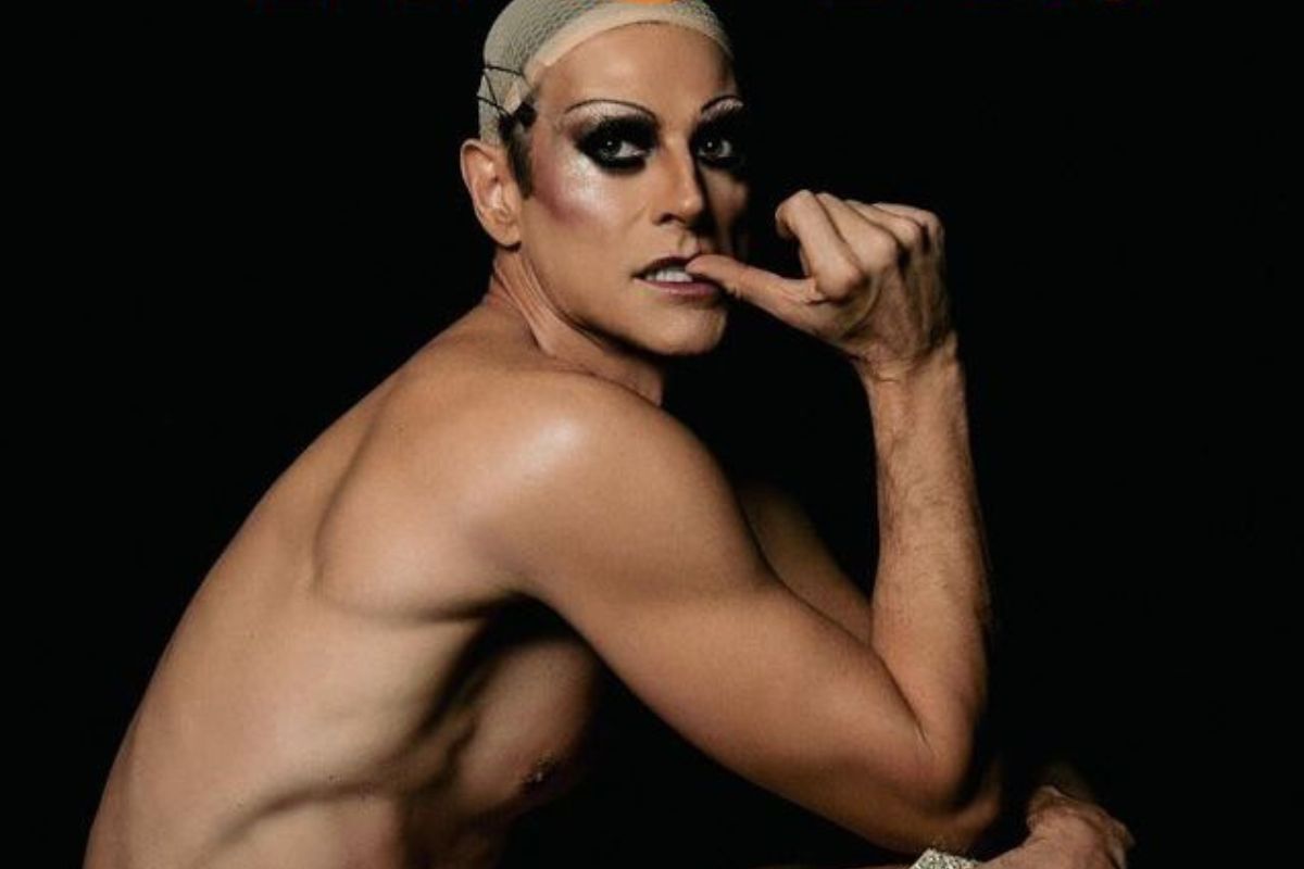 Orgulho LGBTQIA+: Reynaldo Gianecchini posa nu em fotos ousadas que simulam  genitália feminina