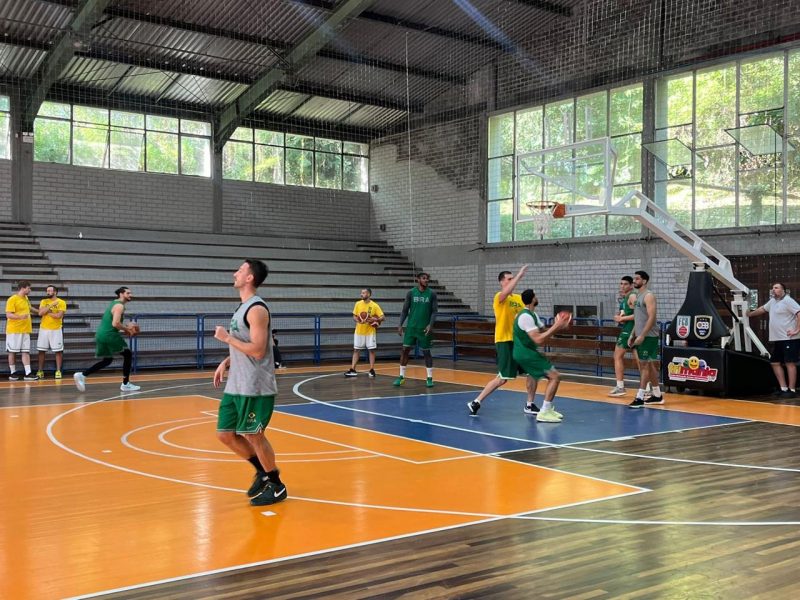 Nesta ter&ccedil;a-feira (11) aconteceu o primeiro treino da sele&ccedil;&atilde;o brasileira de basquete – Foto: Luciano Cerin/ND Mais