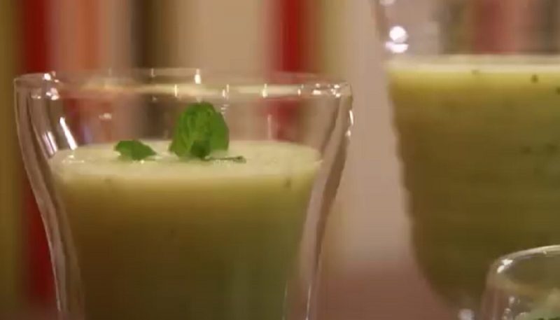 Para quem busca eliminar toxinas, suco detox de abacaxi é opção saudável 