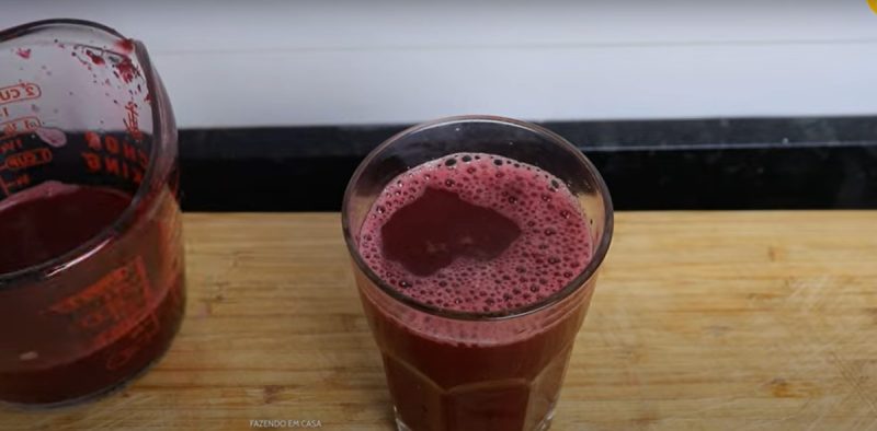 Suco poderoso limpa a gordura do fígado