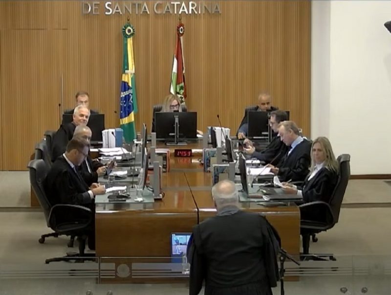Pleno do TRE-SC durante sessão em 2024 - Foto: Reprodução/ND