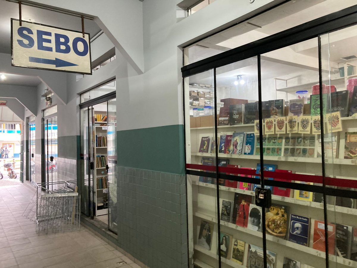 Único sebo do Litoral Norte de SC fecha as portas