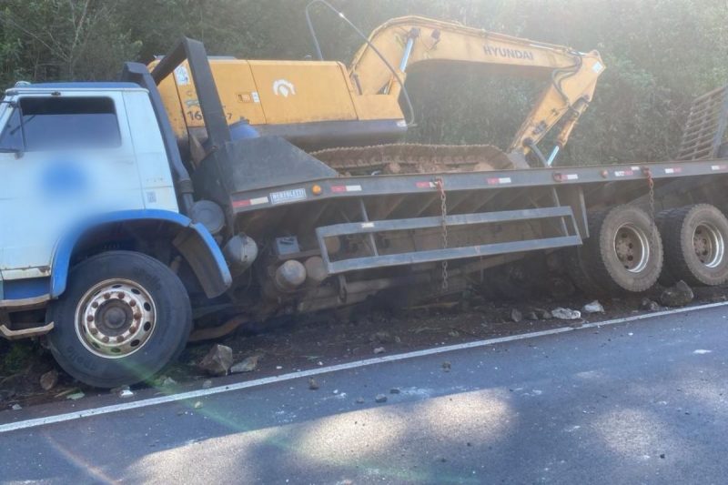 Motorista ficou gravemente ferido ap&oacute;s pular de caminh&atilde;o em movimento. – Foto: Saer/Divulga&ccedil;&atilde;o/ND