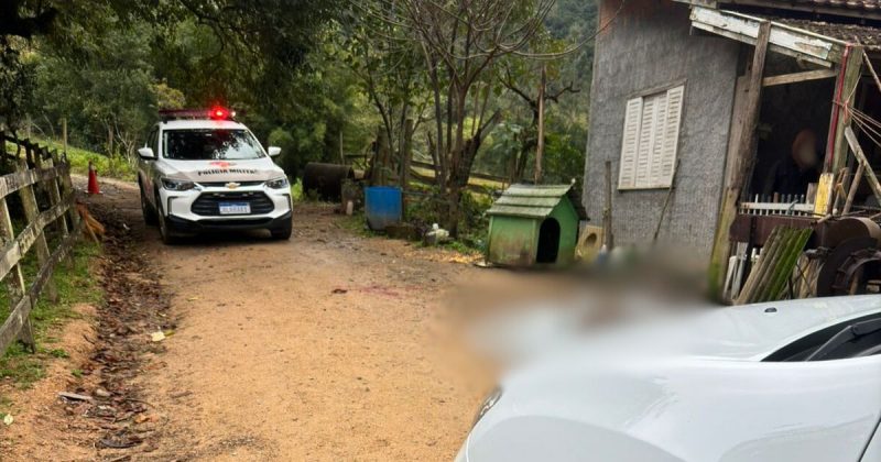 Adolescente matou padrasto a facadas