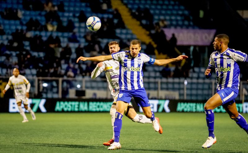 Avaí foi dominado pelo Novorizontino e perdeu por 1 a 0 na Ressacada pela Série B