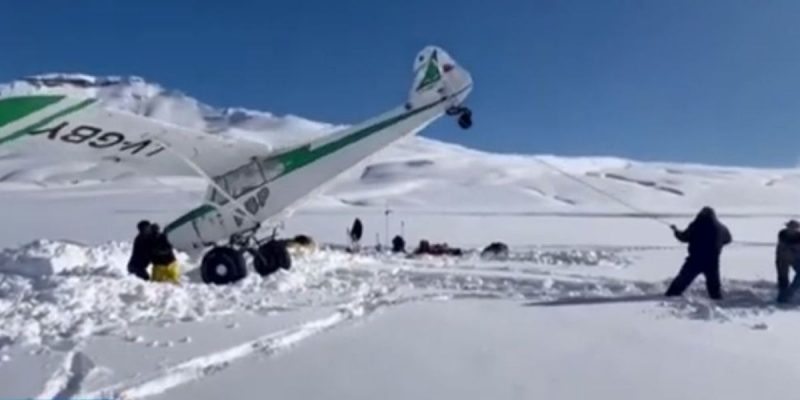 Resgate do avião que caiu em montanha na Argentina