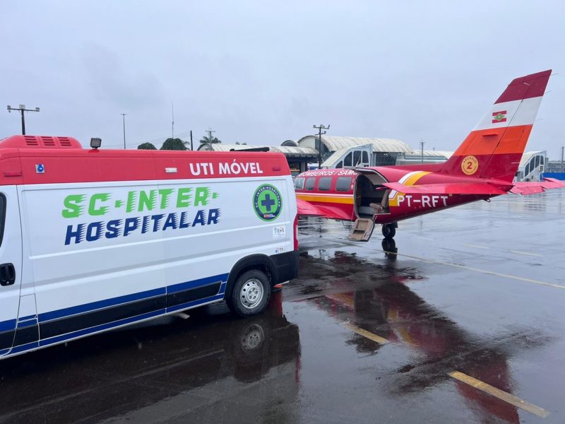 Avião resgata catarinense hospitalizado