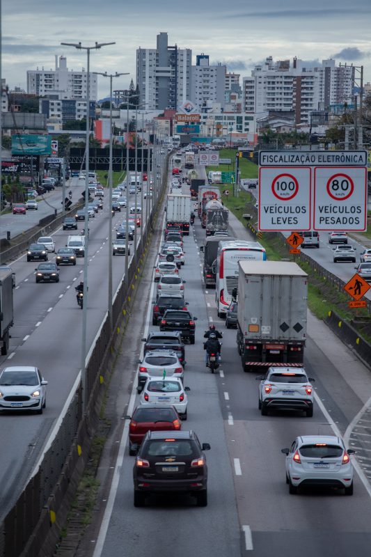 Faixa exclusiva para motos será instalada na BR 101 pela Arteris