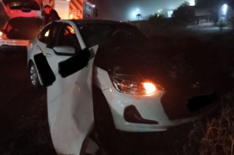 Um jovem morreu após colisão frontal do carro com um caminhão em Pinhalzinho