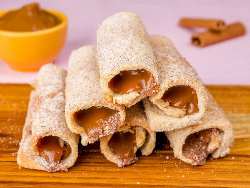 Churros de p&atilde;o de forma fica pronto em 10 minutos – Foto: Reprodu&ccedil;&atilde;o/Nat&aacute;lia Palmegiano/ND
