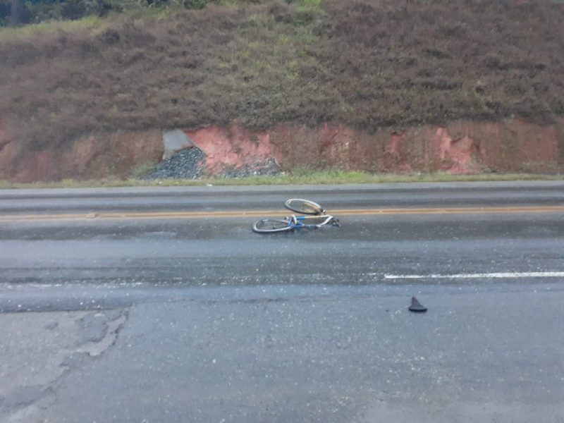 Ciclista ficou gravemente ferido