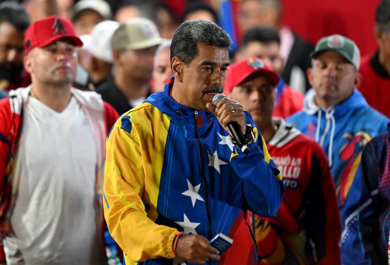 Presidente Nicolás Maduro comemora reeleição na Venezuela