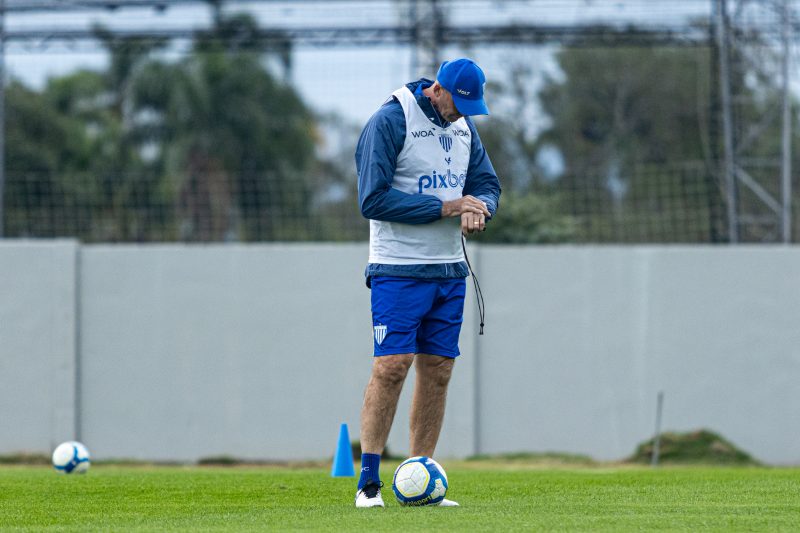 Dal Pozzo faz últimos ajustes para manter sequência invicta no Avaí &#8211; Foto: Leandro Boeira/AFC/ND