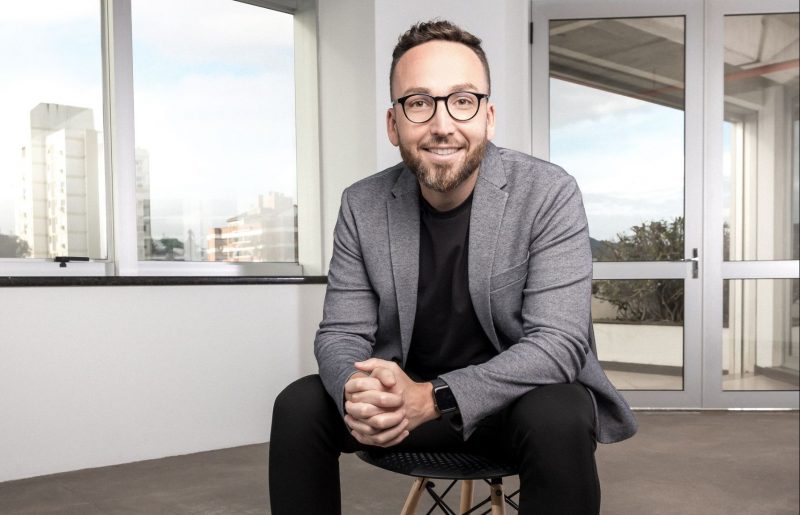 Na foto Gustavo Ermel, que será o professor responsável pelo conteúdo na aula aberta