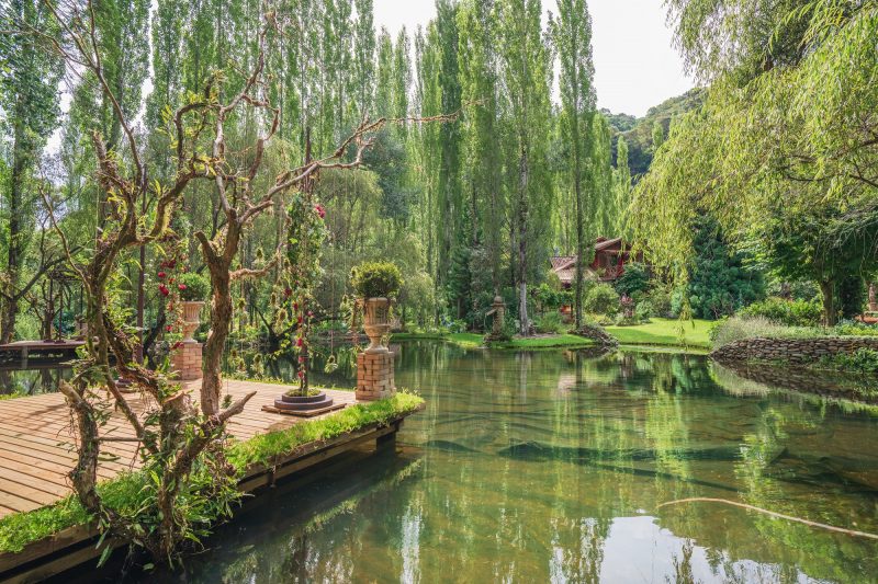 Cidade mais acolhedora do Brasil tem propriedade com paisagem inspirada nos jardins franceses 