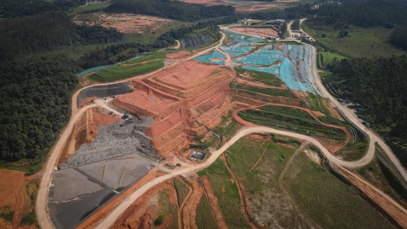 Santa Catarina erradicou seus lixões de resíduos sólidos, mas, apesar dos bons exemplos, ainda há desafios em questões básicas de saneamento - Foto: Divulgação