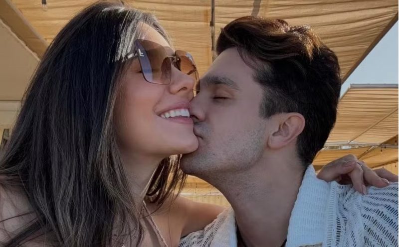 na foto aparecem a influenciadora Jade Magalhães e o cantor Luan Santana juntos
