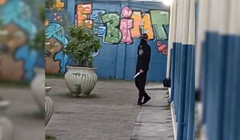 Autor de ataque em escola de Palhoça foi apreendido pela Polícia Militar.