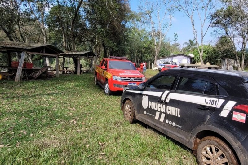 corpo de homem foi achado em rio