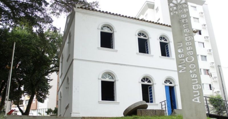 Criciúma possui diversos pontos turísticos, como mina de carvão para visitação, museus, mirante e gruta