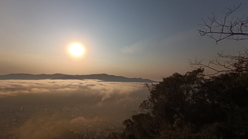 Amanhecer deve ter nevoeiros em diversas regiões do estado