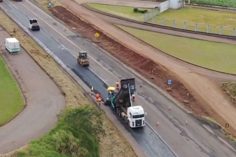Trecho da BR-282 está no sistema pare e siga por conta das obras 