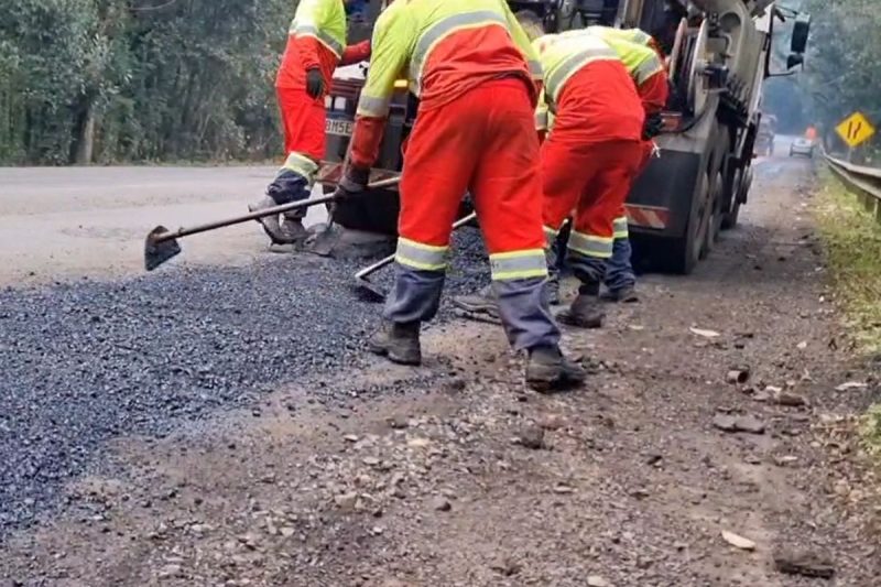 Obras são realizadas na BR-282 e motorista deve tomar cuidado 
