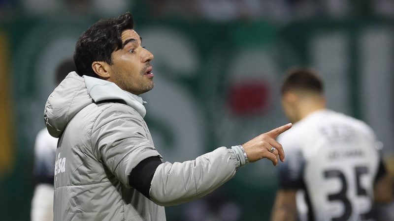 Abel Ferreira voltou a ser manchete após fala em entrevista coletiva no Palmeiras 