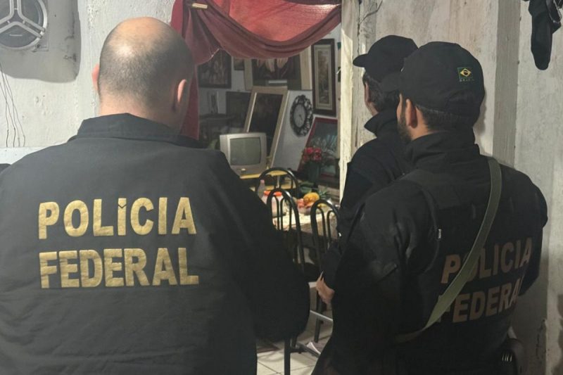 Polícia Federal cumpre mandado na casa de suspeito de divulgar conteúdo de abuso sexual infantojuvenil