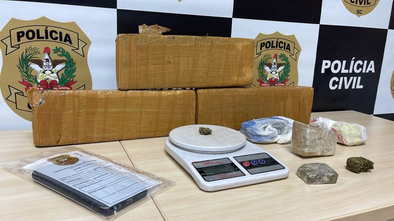 Polícia Civil apreende 4 quilos de maconha em operação realizada nesta sexta-feira (5)