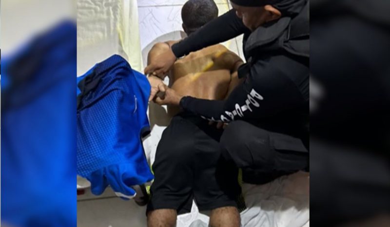 Na casa do homem, foram encontradas joias, dinheiro e celulares