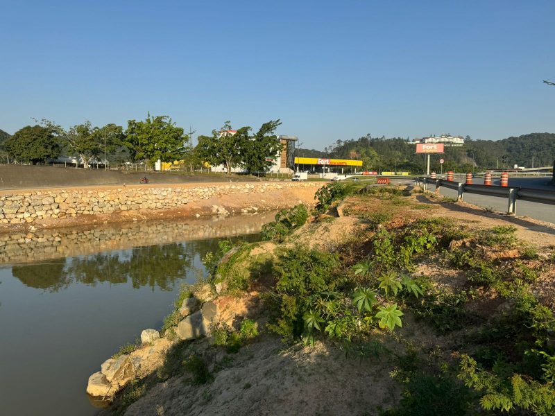 Rio Itajaí-Mirim transbordou mais de 12 vezes durante o ano passado 