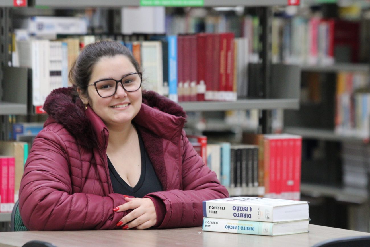 Rafaela Olivo da Rosa, uma das beneficiadas pelo Programa Universidade GratuitaFoto: Unesc/Reprodução