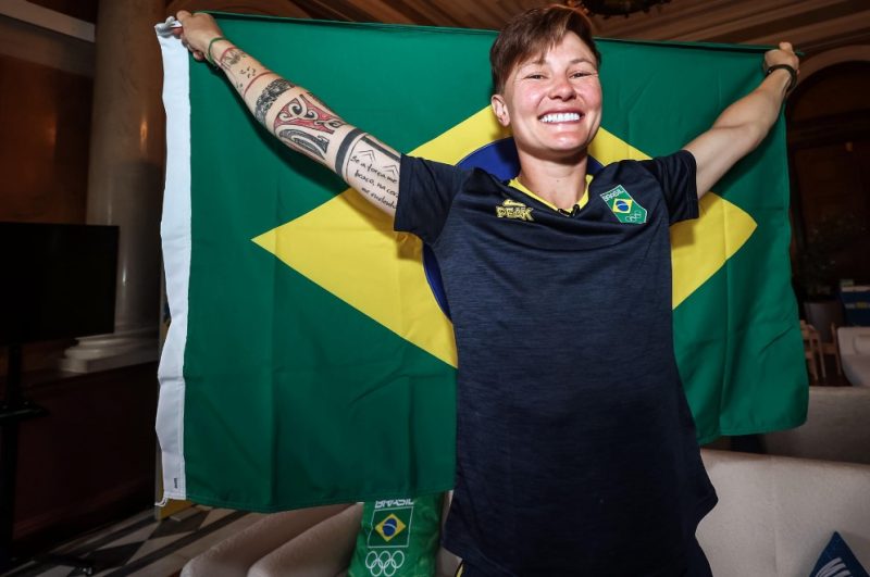 Raquel Kochhann representar&aacute; o Brasil na abertura das Olimp&iacute;adas de Paris 2024 – Foto: Gaspar N&oacute;brega/COB