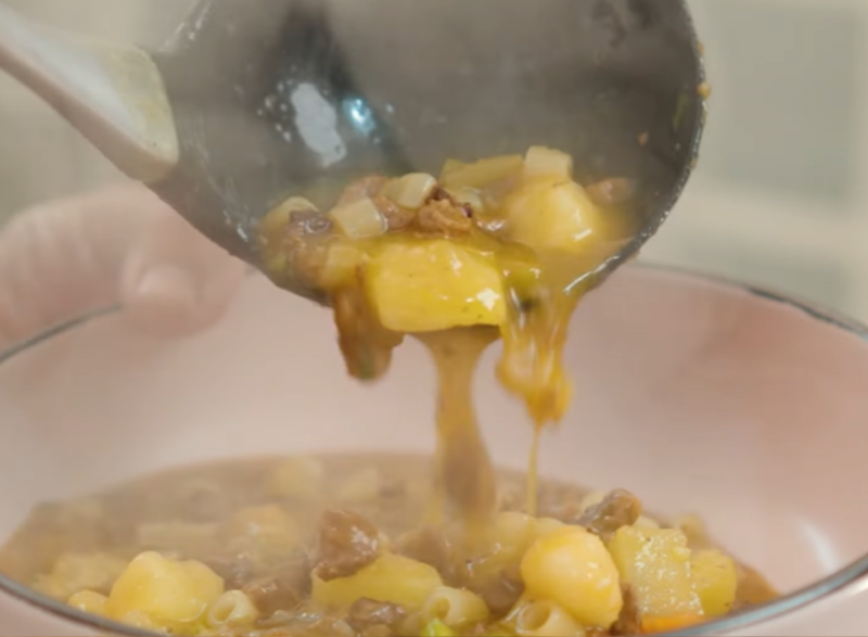 Sopa de legumes fica pronta rapidamente e serve v&aacute;rias por&ccedil;&otilde;es – Foto: Reprodu&ccedil;&atilde;o/ND