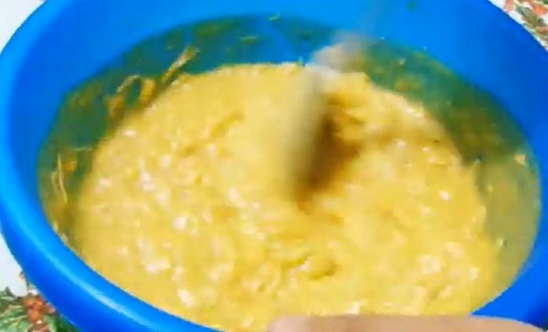 na foto aparece o modo de preparo da sopa fit com ingredientes misturados