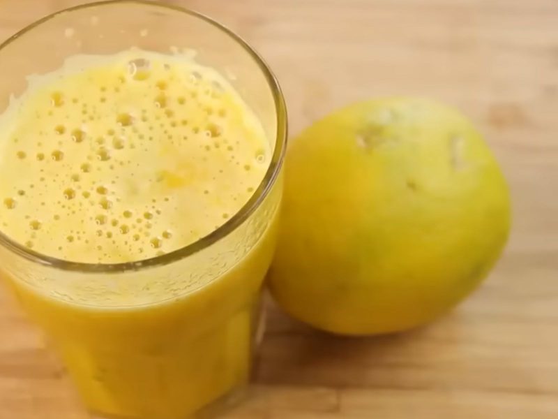 Suco para um corpo sem dor leva poucos ingredientes, como a laranja 