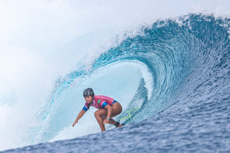 Tainá Hinckel vai para a repescagem no surfe