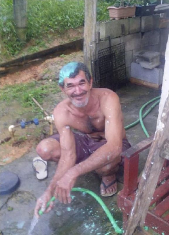 Foto de trabalhador que morreu com tinta no cabelo durante obra 