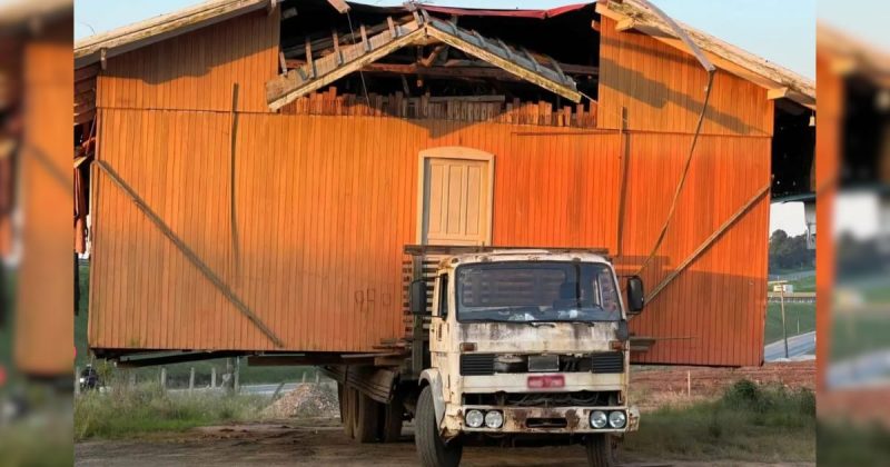 Transporte foi flagrado próximo ao viaduto que dá acesso ao Balneário Esplanada.